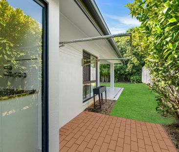 BRIGHT, SPACIOUS & EFFORTLESSLY COMFORTABLE LIVING IN MT SHERIDAN - Photo 5