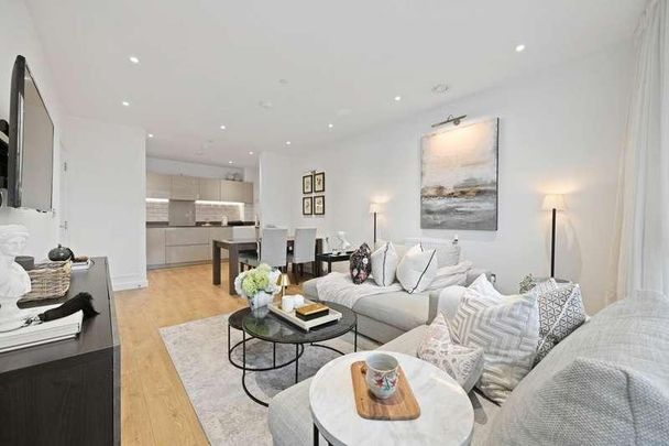 Harrison Walk, London, SE10 - Photo 1