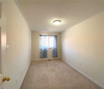 For Lease - 111 Amulet Crescent, Richmond Hill, Ontario - Photo 6