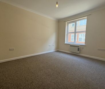 Bentley House - Photo 5