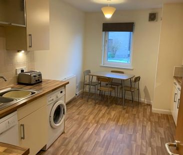 2 Bed Flat, Gray Street, AB10 - Photo 1