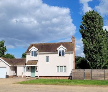 3 bedroom detached house to rent - Photo 4