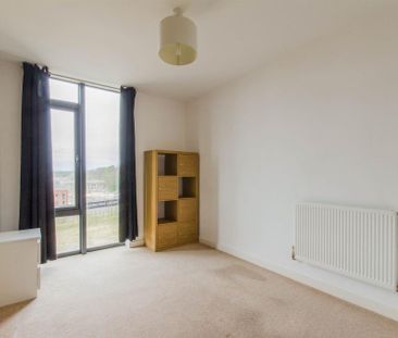 Burgage Square, Wakefield - Photo 5