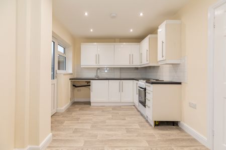 Hollington Way, Winstanley, WN3 6LS - Photo 4