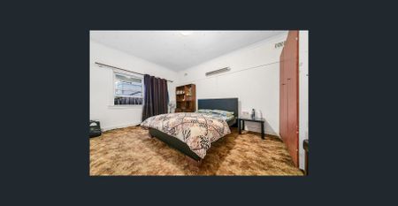 Three-bedroom family house in the heart of Springvale - Photo 4