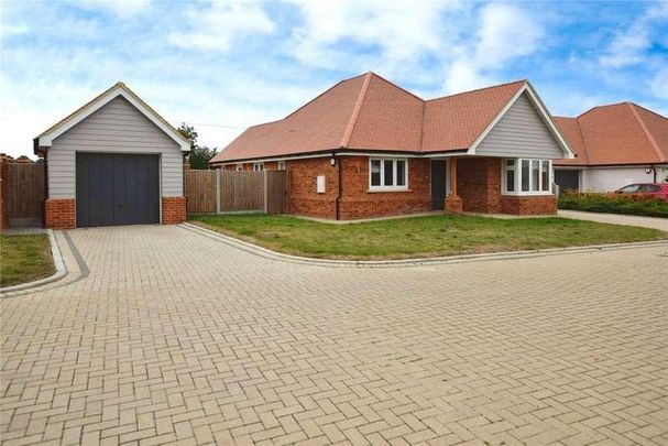 Springwood Close, Latchingdon, CM3 - Photo 1