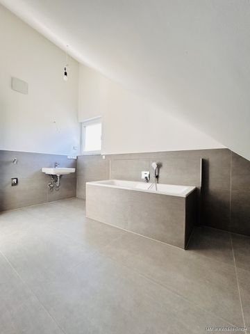 !Luxuriöses Penthouse mit Blick über die malerischen Weinberge. Über 4 m hohe Decken! - Photo 4