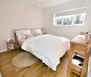 3 bedroom maisonette to rent - Photo 3