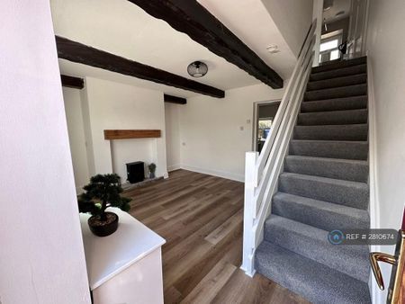 2 bedroom terraced house to rent - Photo 4