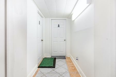 For Lease - 5214 Springbok Crescent Unit# B, Mississauga, Ontario - Photo 3