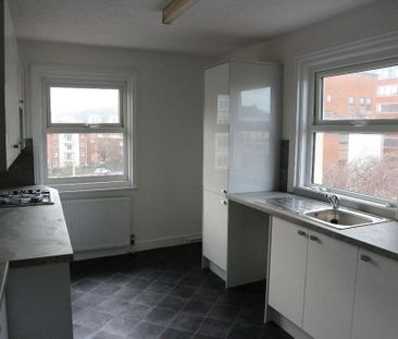 2 bedroom flat to rent - Photo 6