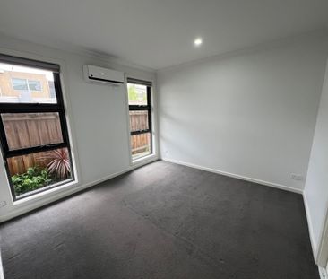 2/150 Shaftesbury Parade, Thornbury VIC 3071 - Townhouse For Rent |... - Photo 2