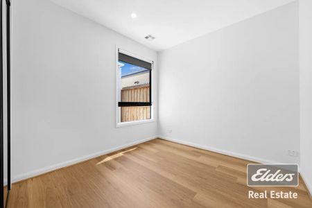 “Brand New Home ready to move ASAP!” - Photo 5