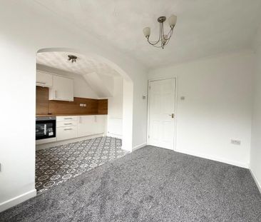 3 bedroom semi-detached house to rent - Photo 2