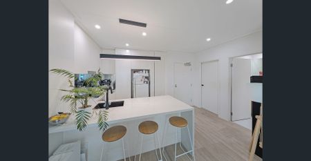 Stylish City-View Apartment in the Heart of Port Melbourne - Photo 2