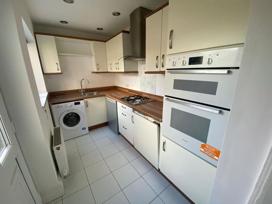 2 bedroom terraced house to rent - Photo 1