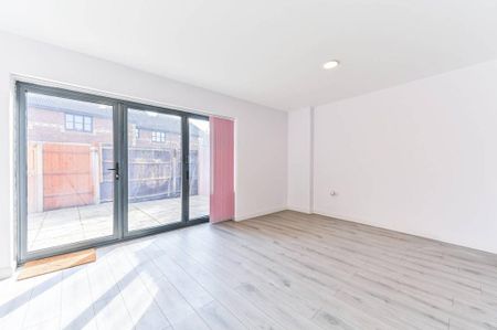 3 bedroom detached house to rent - Photo 5