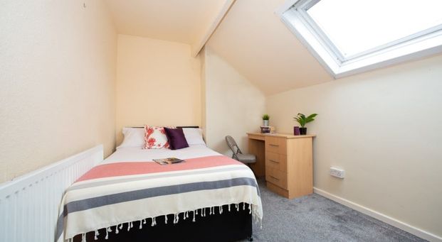 24 Hessle Terrace, Hyde Park, Leeds, LS6 1EQ - Photo 1