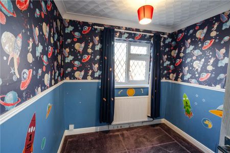 3 bedroom semi-detached house to rent - Photo 5