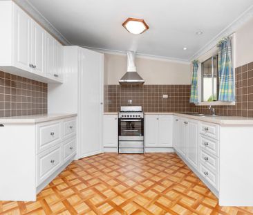 Charming 3-Bedroom Home in Prime Location - Photo 3