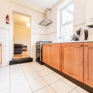 Tavistock Road, Jesmond - Photo 3