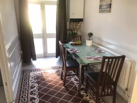 Room in a Shared House, Tarling Road, E16 - Photo 5