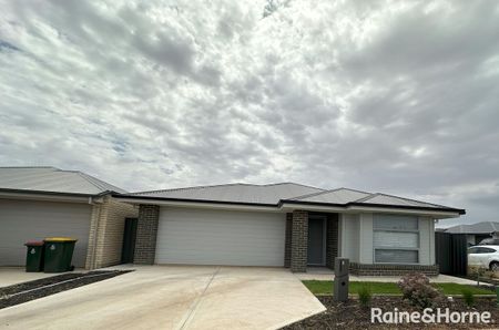 2 Maiolo Crescent, Blakeview, SA 5114 - Photo 3