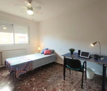 Carrer d'Ibi, Paterna, Valencian Community 46989 - Photo 2