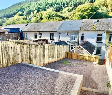 3 bedroom terraced house to rent - Photo 4