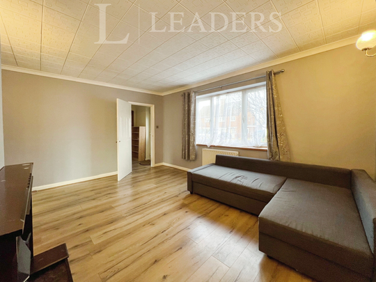 3 bedroom house to rent Western Avenue, Buckingham, Buckinghamshire, MK18 - Photo 1