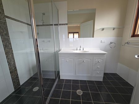 1109 Black Range Road, Bowning NSW 2582 - House For Rent | Domain - Photo 3