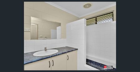 Duplex with Shared Pool! - Photo 5