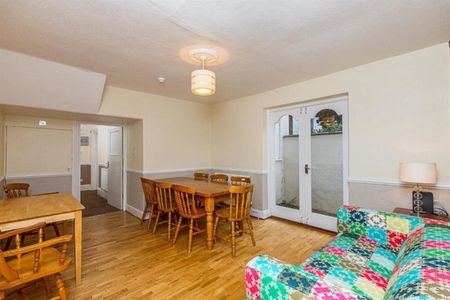 1 bedroom Flat To Let - Photo 4