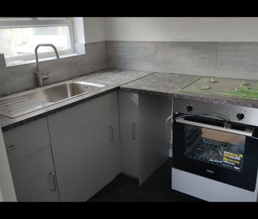 1 Bed Flat, Ley Street, IG1 - Photo 3