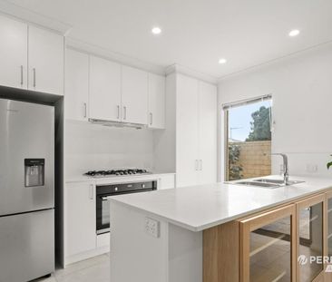 Stylish Modern Home with Central Convenience - Photo 4