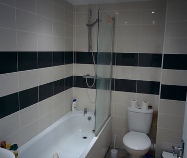 Room in a Shared House, Signals Drive, CV3 - Photo 4