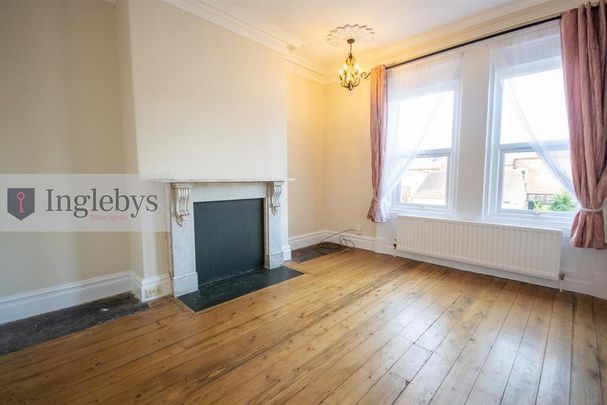 3 bedroom apartment to rent - Photo 1