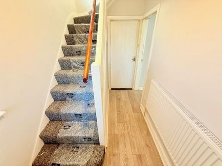 3 bedroom House To Let - Photo 5