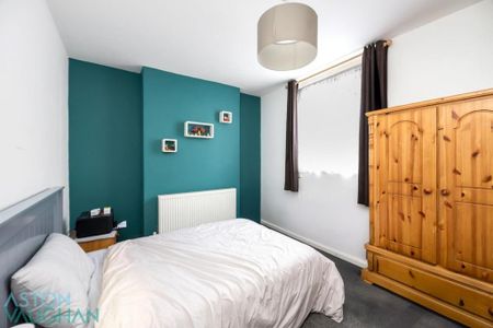 5 bedroom terraced house to rent - Photo 2