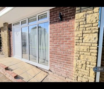 1 bedroom bungalow to rent - Photo 2