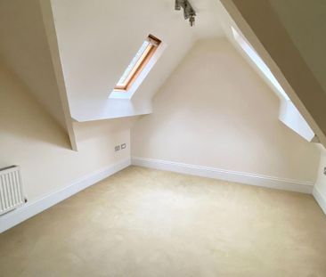 2 bedroom penthouse to rent - Photo 4