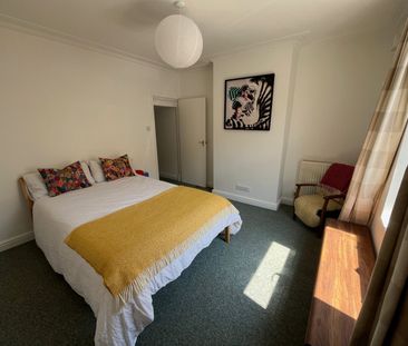 1 Bed Flat, Southey Street, BS2 - Photo 2