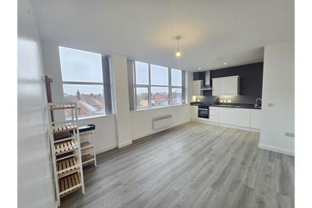 2 bedroom flat to rent - Photo 2