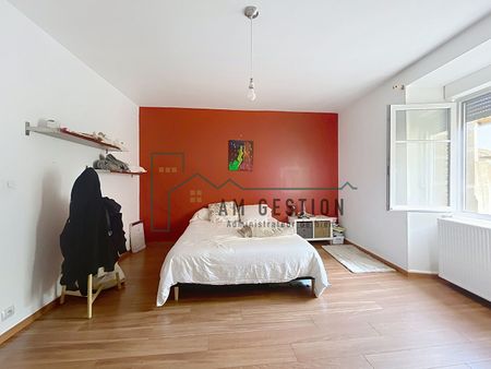 Location Maison 5 pièces 143m² - Photo 5