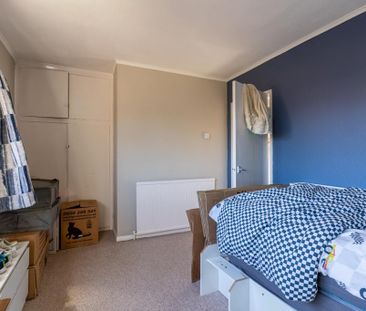 2 bedroom semi-detached house to rent - Photo 5