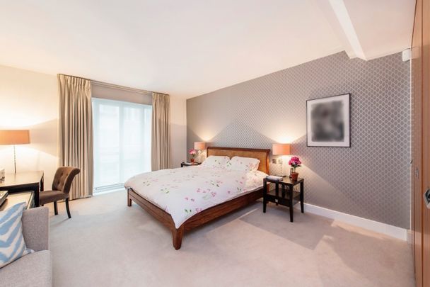 2 Bed Flat, Lancelot Place, SW7 - Photo 1