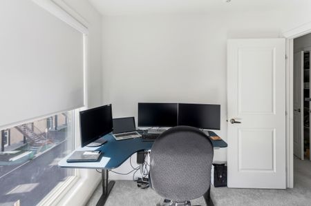 For Lease - 325 Foliage Private, Parkway Park - Queensway Terrace S and Area, Ontario - Photo 4