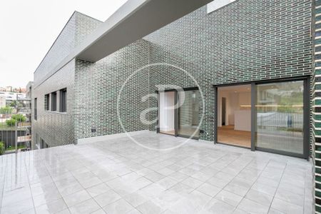 3 bedroom luxury penthouse for rent in Esplugues de Llobregat, Spain - Photo 5