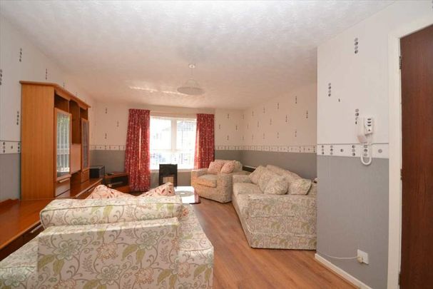 2 Bed Flat, Bridgeton, G40 - Photo 1