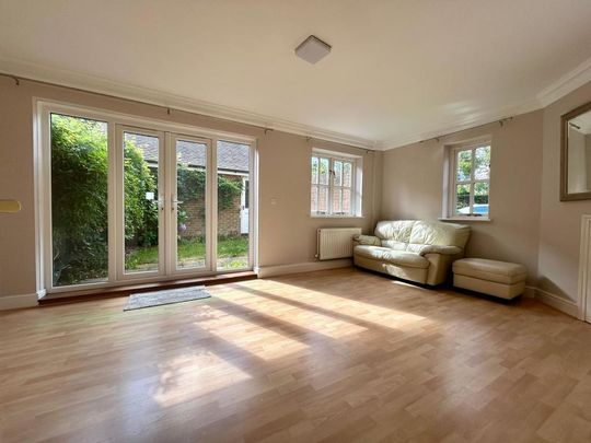 3 bedroom semi-detached house to rent - Photo 1